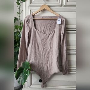 NWT Abercrombie Sweetheart neck bodysuit
